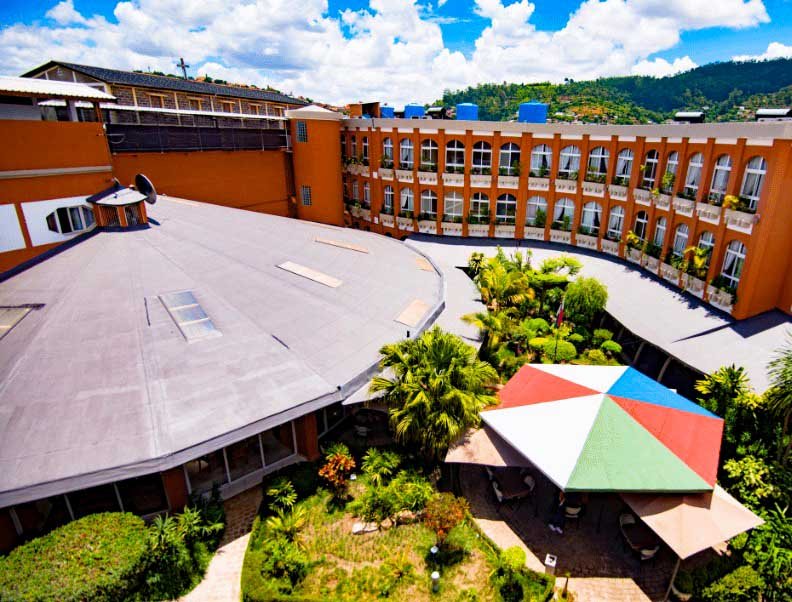 Zomatel hotel for tours along the RN7 Madagascar